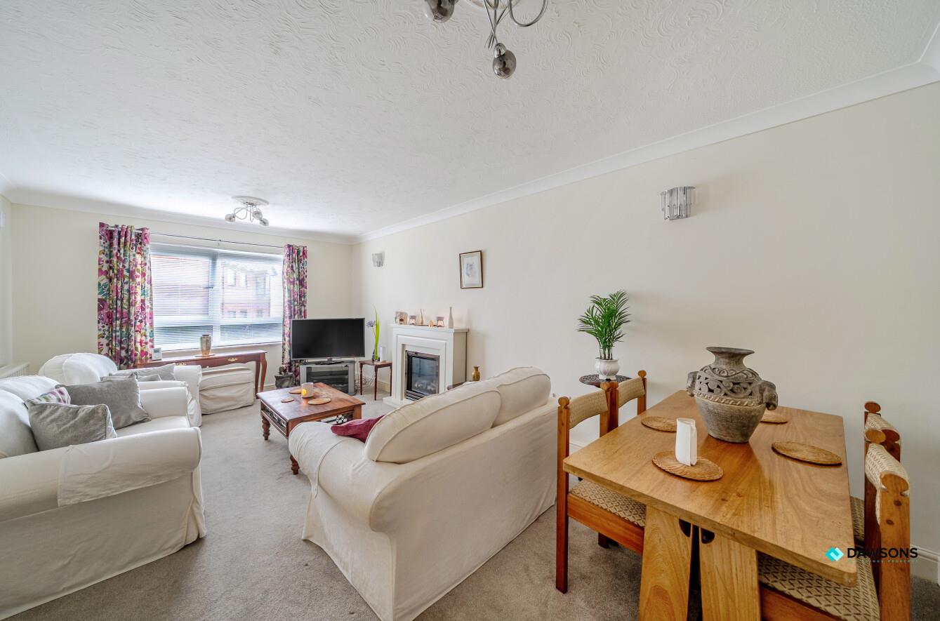 Folland Court, West Cross, Swansea, SA3 5BJ